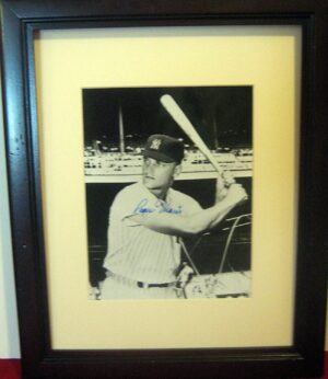 Roger Maris autograph photo